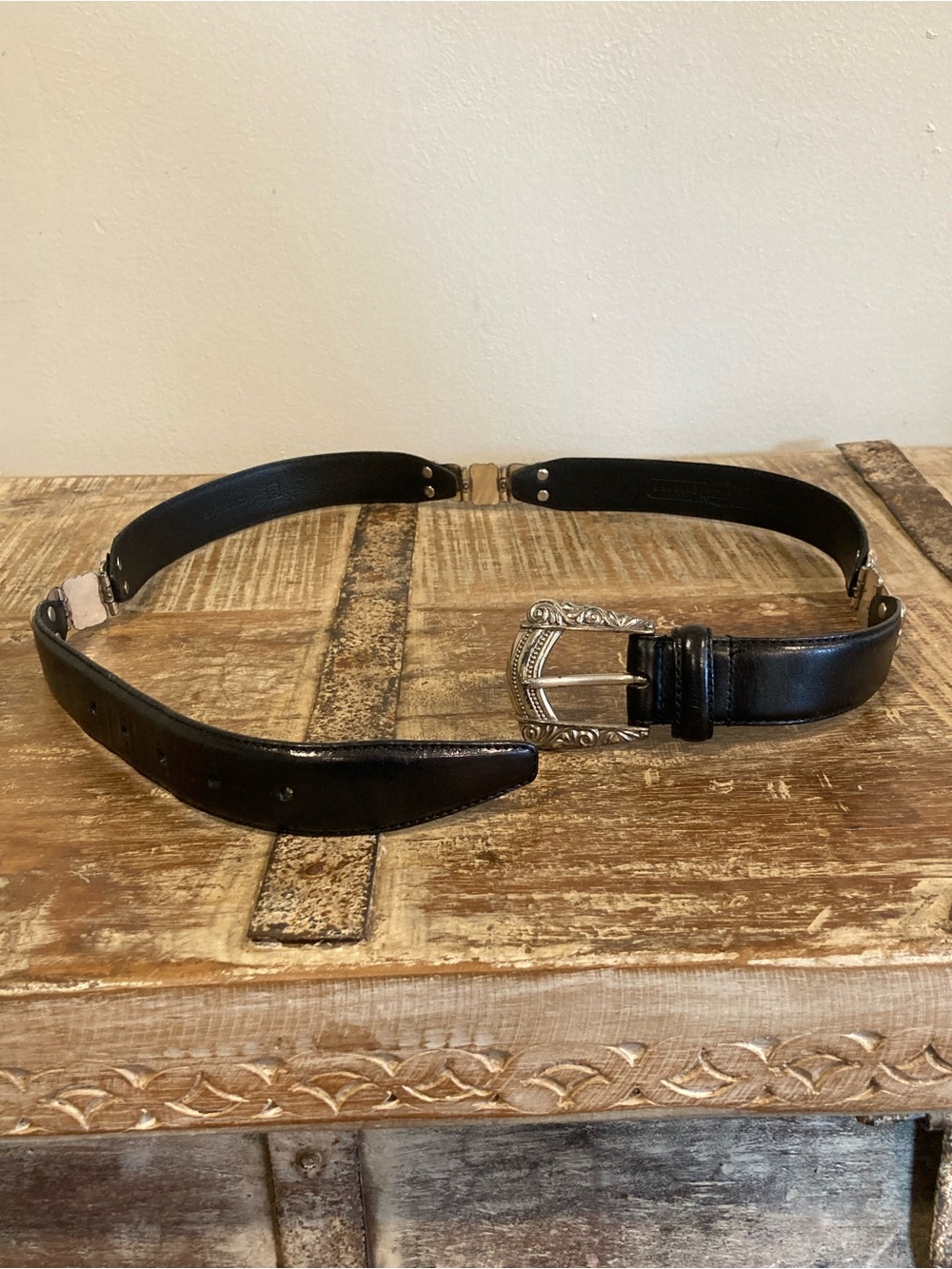 Fossil Black Leather Western-Style Belt with Silver-Tone Heart Accents - Picture 6 of 16